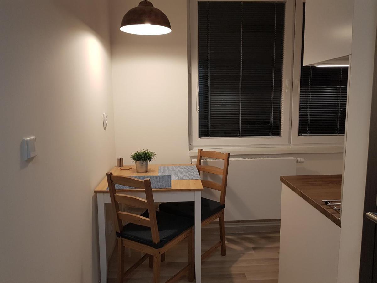 Appartamento 1+1 Znojmo Esterno foto